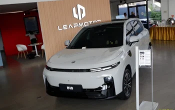 Leapmotor Buka Diler Pertama di PIK, Perkuat Langkah di Pasar Mobil Listrik Indonesia 2 Leapmotor Buka Diler Pertama di PIK Makin Serius Garap Pasar Mobil Listrik Indonesia