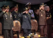 Eva Dwiana Hadiri Parade HUT ke-81 TNI di Lapangan Saburai