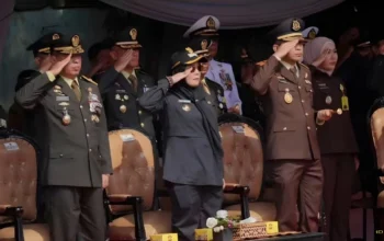 Eva Dwiana Hadiri Parade HUT ke-81 TNI di Lapangan Saburai