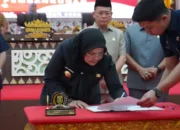 Eva Dwiana Sampaikan Raperda Penyertaan Modal Bank Lampung kepada DPRD Bandar Lampung 9 Eva Dwiana Sampaikan Raperda Penyertaan Modal Bank Lampung kepada DPRD Bandar Lampung