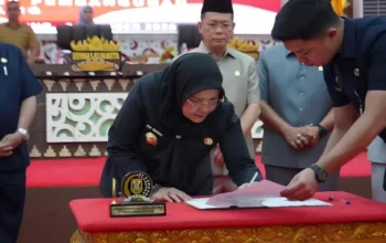 Eva Dwiana Sampaikan Raperda Penyertaan Modal Bank Lampung kepada DPRD Bandar Lampung 2 Eva Dwiana Sampaikan Raperda Penyertaan Modal Bank Lampung kepada DPRD Bandar Lampung